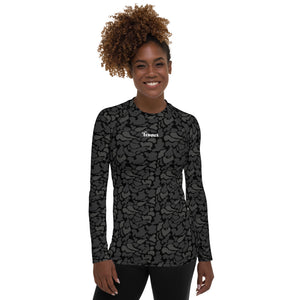 Open image in slideshow, Fossa Dark Camo Women&#39;s Rash Guard
